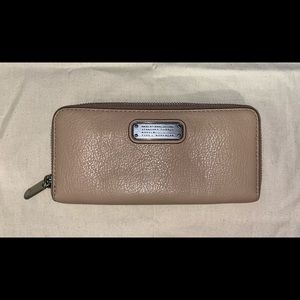 Marc Jacobs wallet